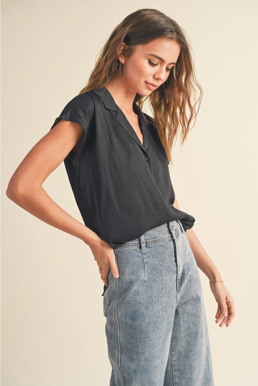 MIOU MUSE Cap Sleeve Button Down