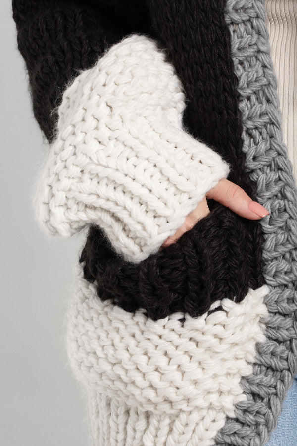 SAACHI Oversized Two-Tone Knit Sweater Kimono