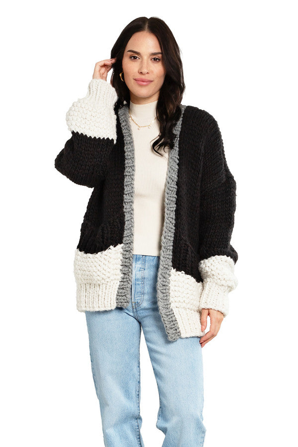 SAACHI Oversized Two-Tone Knit Sweater Kimono