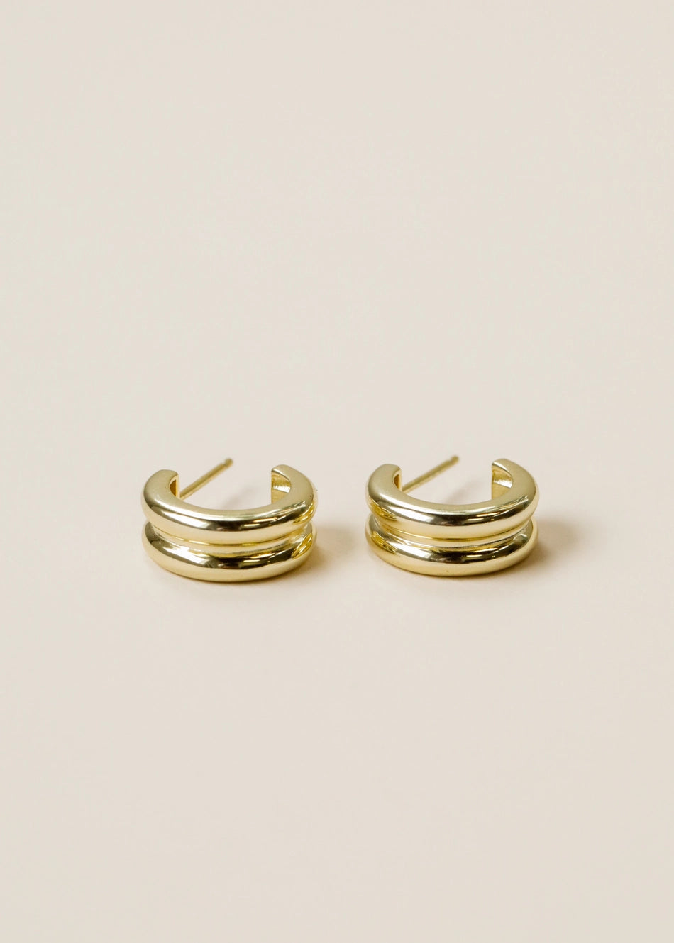 Jax Kelly Small Bold Gold Hoop Earrings