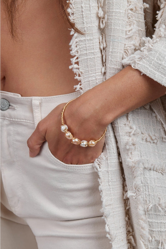 SAACHI Freshwater Pearl Bracelet Cuff